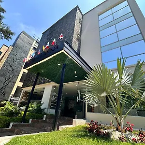 Hotel Greenview By St, Medellín