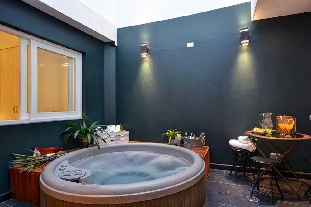Oasis Suites Medellín 4*,  Kolumbia